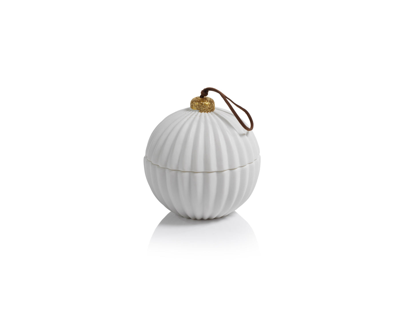 Porcelain Ornament Candle in Siberian Fir