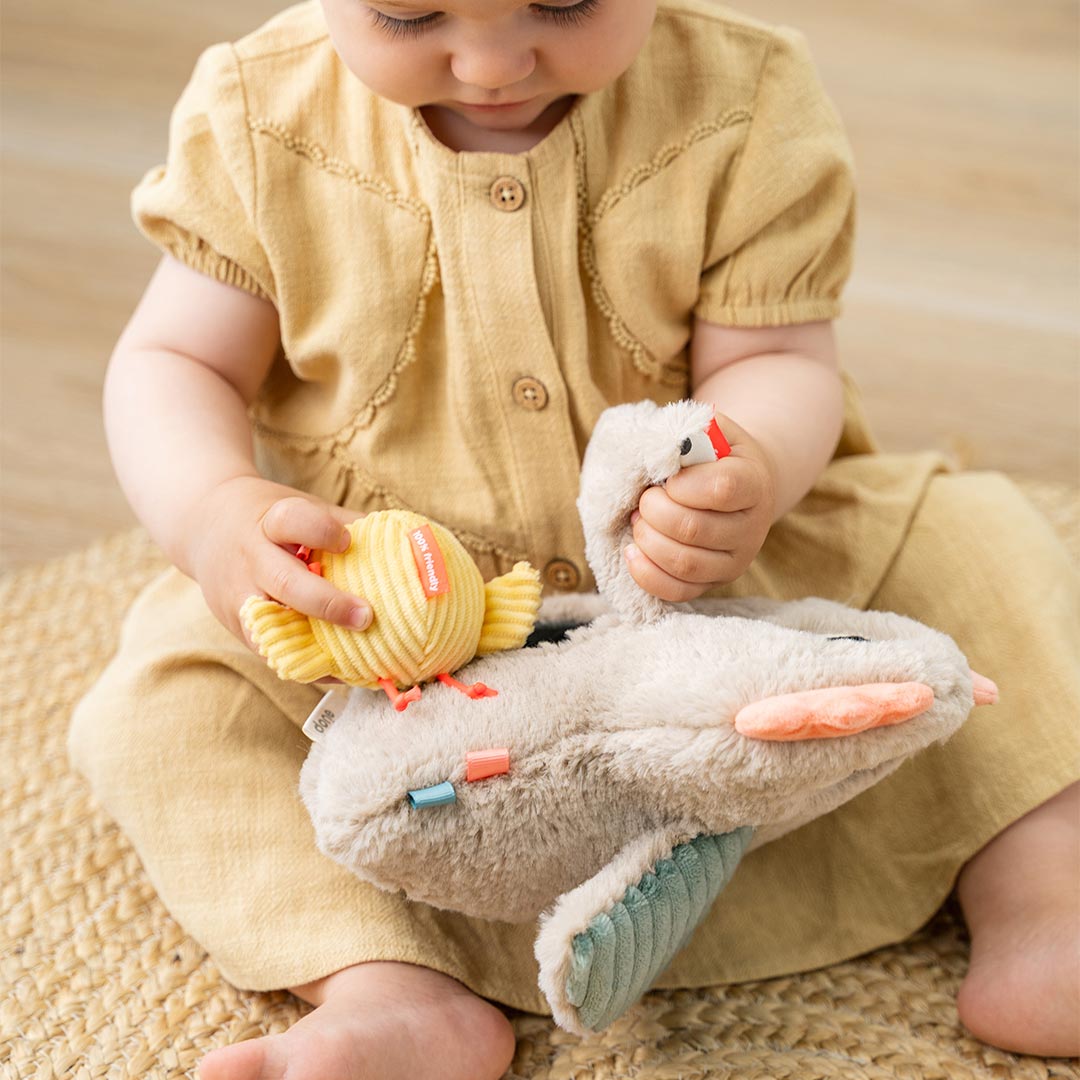 Done by Deer Hide and Seek Activity Toy Clucky - Beige