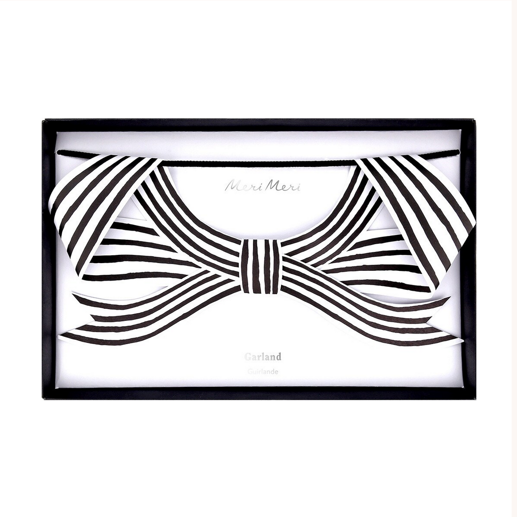 Black & White Stripy Bow Garland
