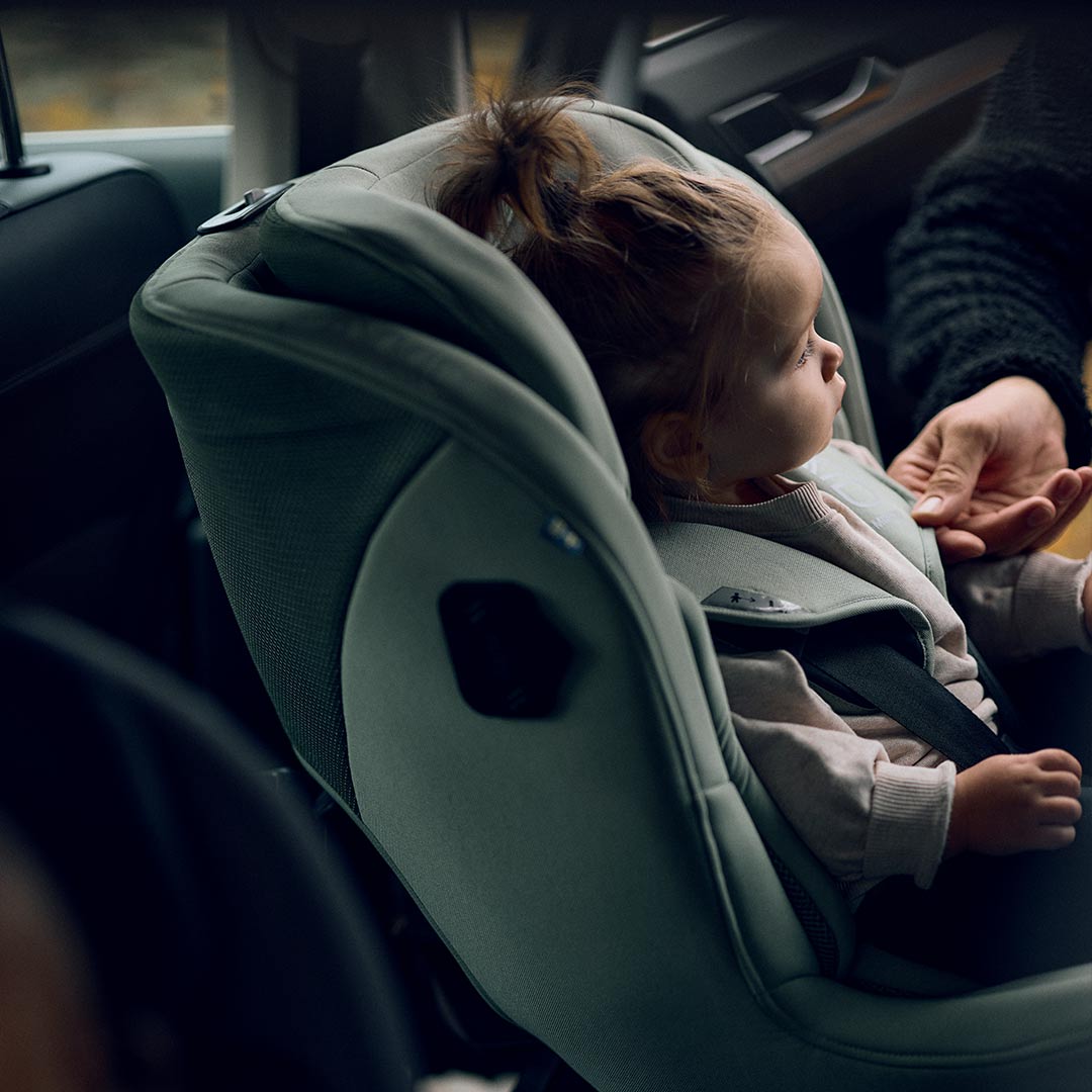 Axkid Minikid 4 Max Car Seat - Arctic Mist Grey