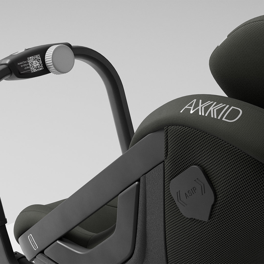 Axkid ONE 3 Car Seat - Forest Moss Green