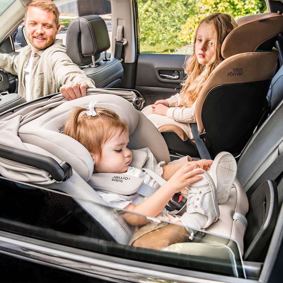 Britax Romer Swivel Grow Max Air Car Seat - Lux | Urban Olive