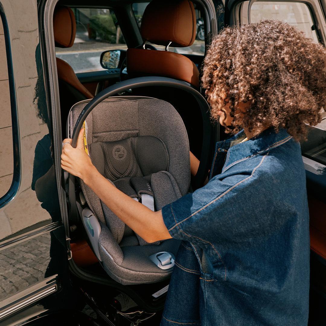 CYBEX Cloud T i-Size Car Seat - Sepia Black