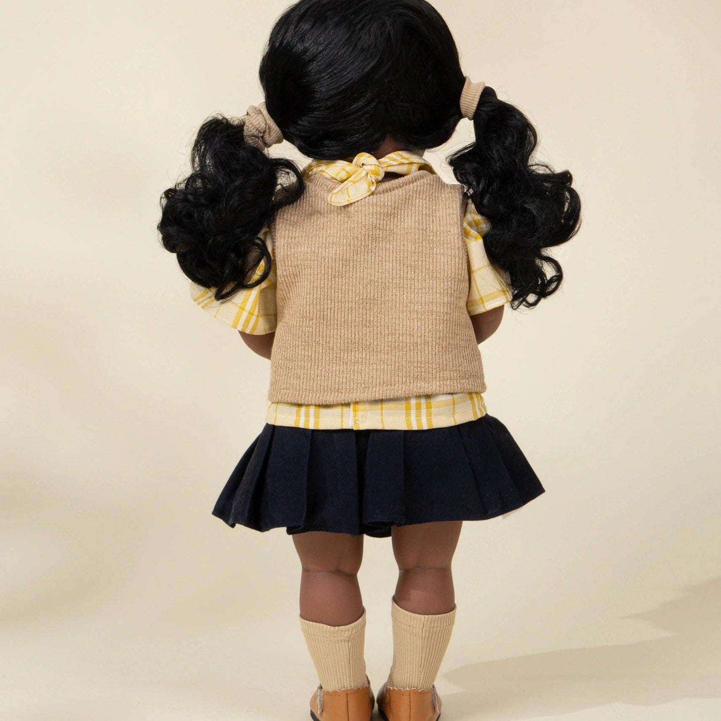 CocoFriends Olivia – 22" (56 cm) Doll